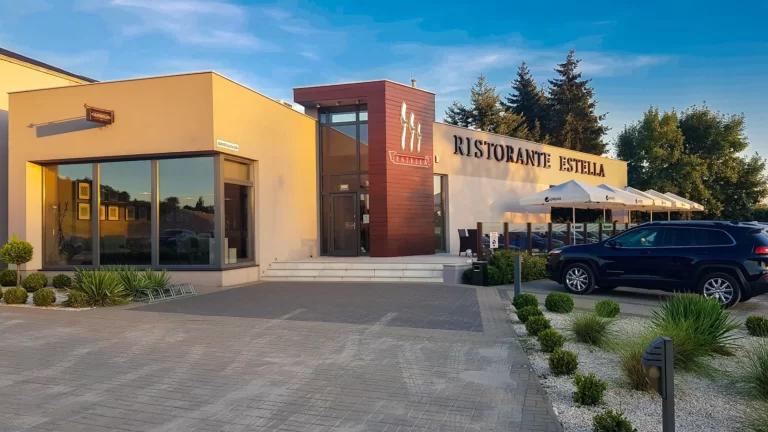 Wnętrze restauracji Estella Baranowo