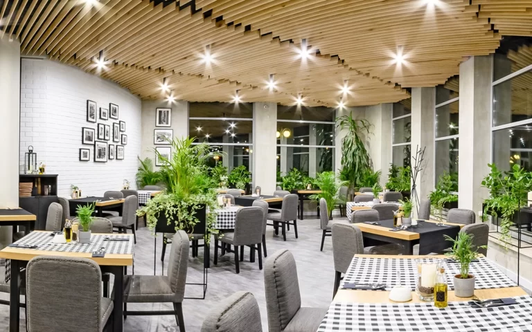 Wnętrze restauracji Estella w Suchym Lesie