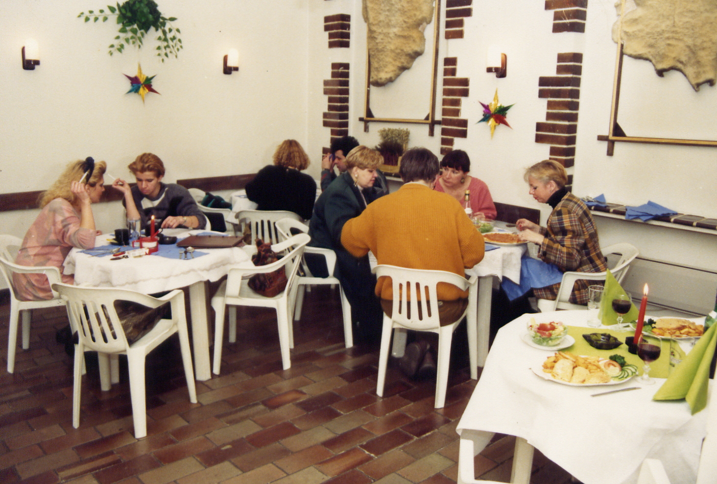 Zdjęcie archiwalne — pierwszy lokal Estelli na Garbarach w latach 90.
